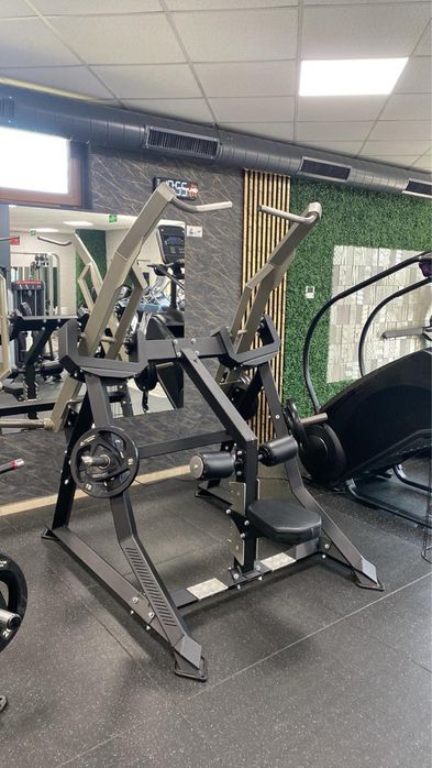 TITAN THD Lat pulldown