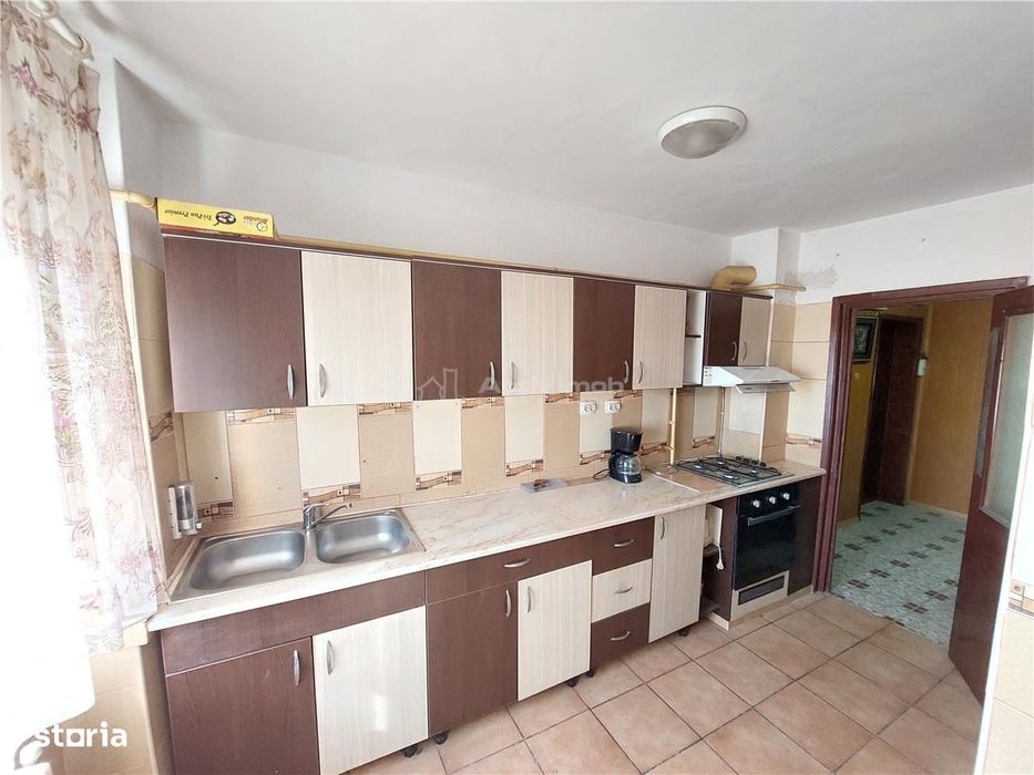 3 CAMERE, decomandat, 77 mp, boxa, Micro 3,Carrefour