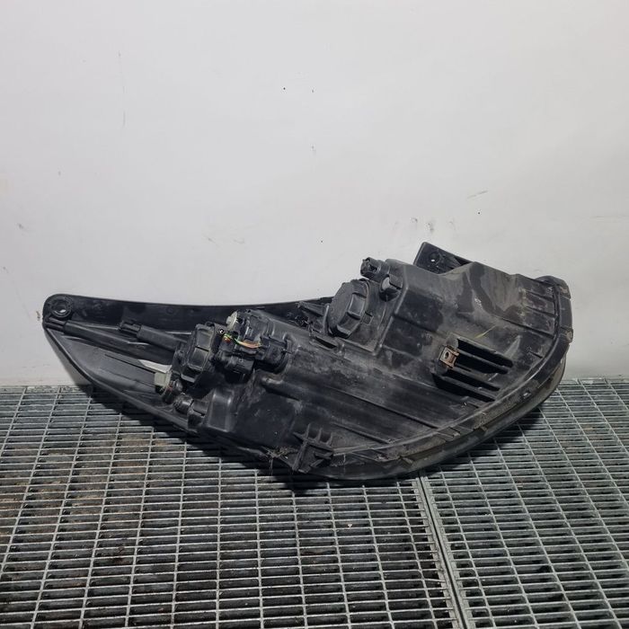 Far Stanga Hyundai IX35 2010 - 2019 SUV 4 Usi (1427) Cu lupă