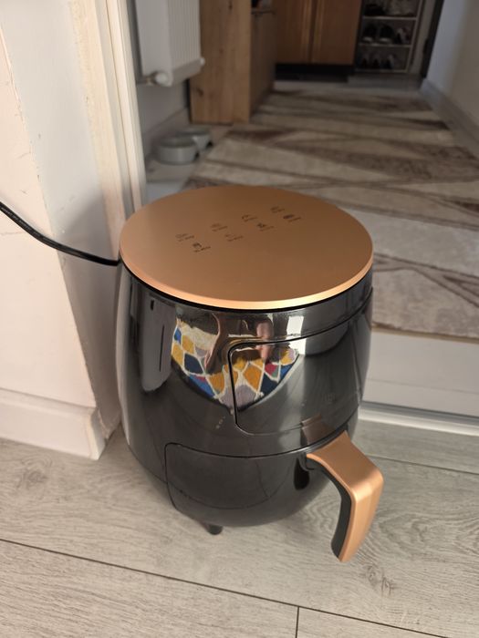 Air fryer friteuze cu aer cald