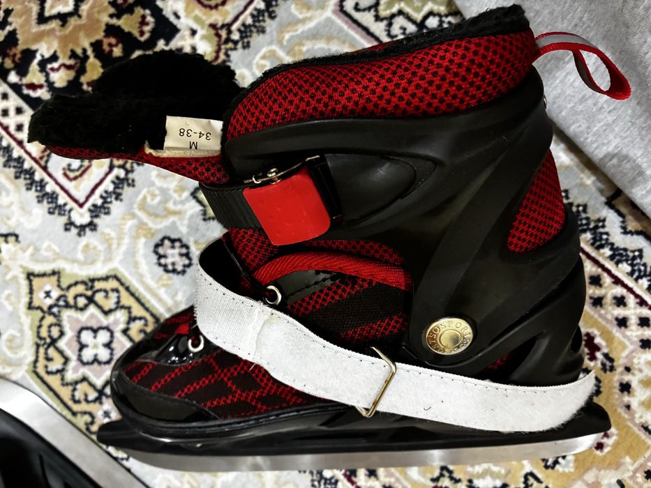 Коньки хокейные