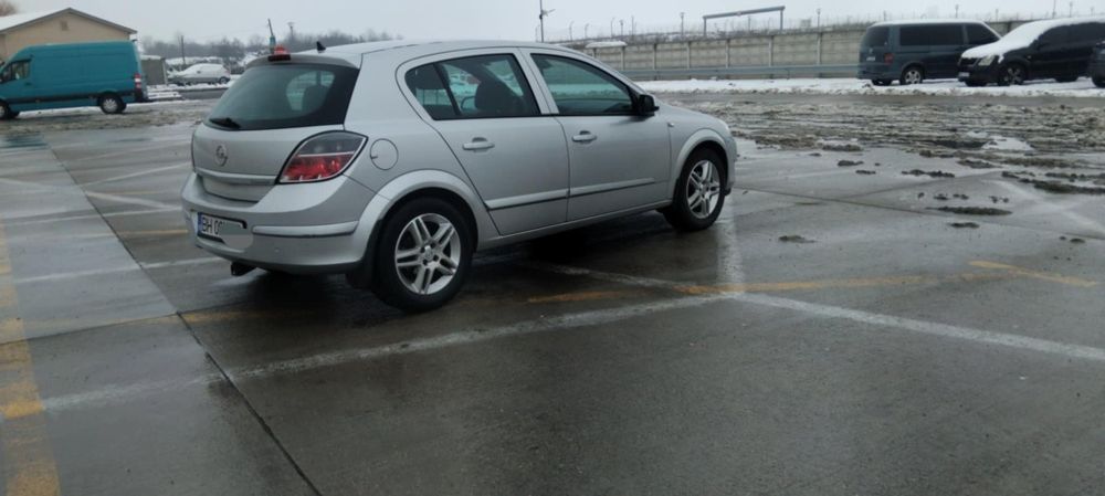 Vând Opel astra H 1.6 benzina euro 4