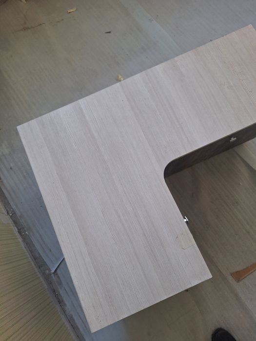 Продам угловой прихожую