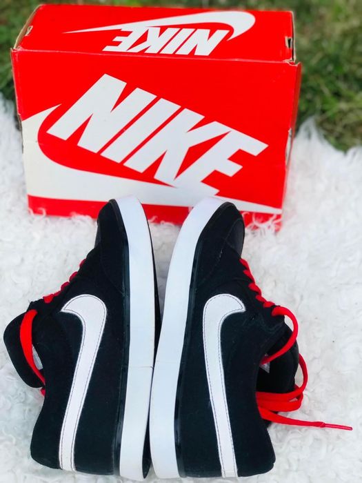 Ghete baiat NIKE-marimea 36,inter23cm,ca Jordan piele,Salomon,Geox