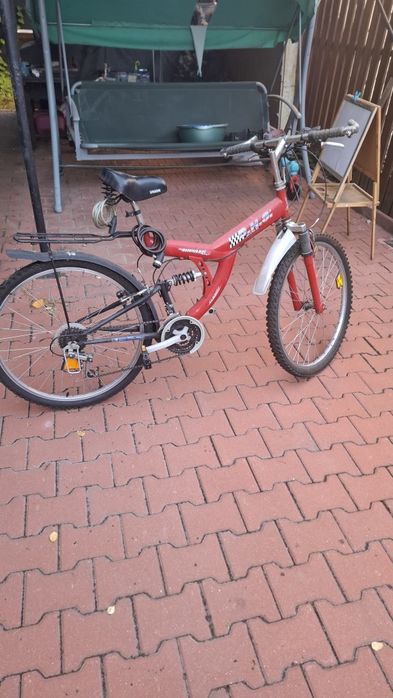Vând biciclete , una pt adulți (200 lei) una pt copii (100 lei)