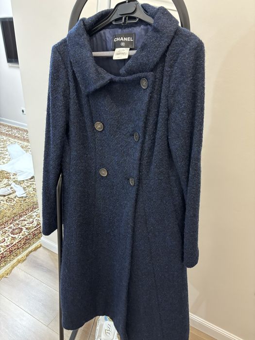 Продам пальто оригинал Шанель