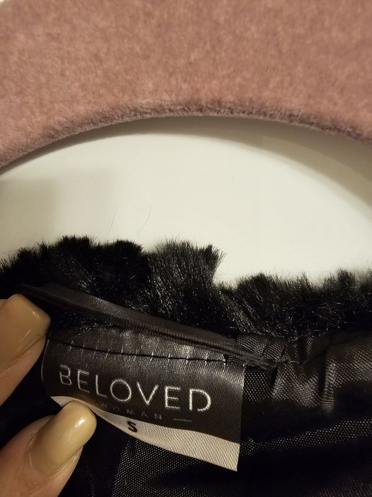 Vând vestă damă din blăniță artificială