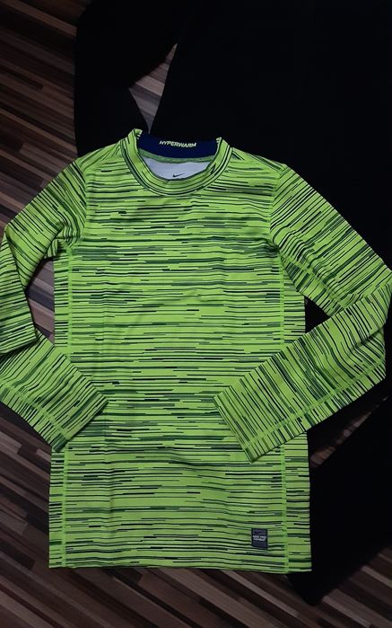 NIKE оригинален екип(69лв) и блуза Nike pro(35лв)