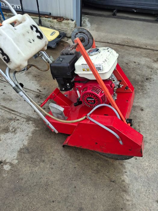 Бензинов фугорез - Honda