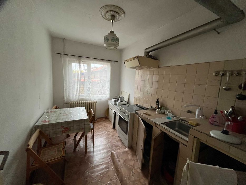 Продава къща в гр. Мъглиж