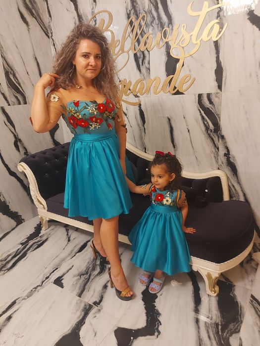 Vând rochii mama fica ocazie superbe în realitate s m și 2/4 ani