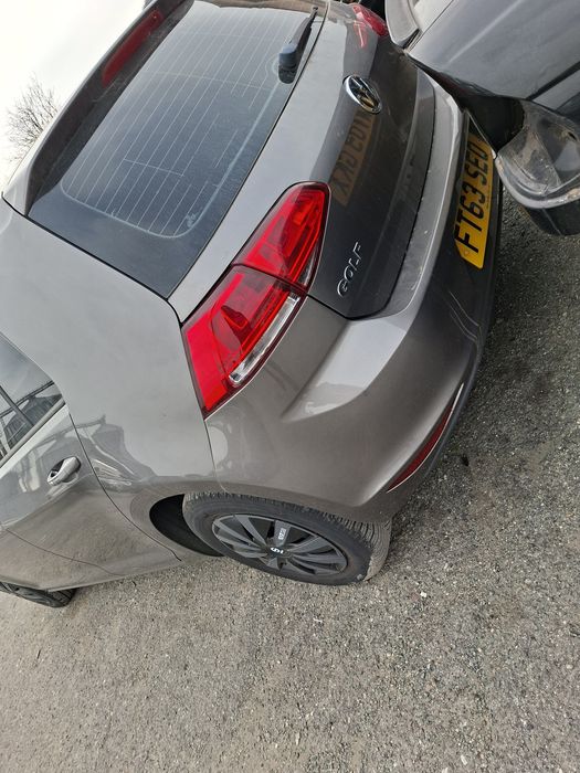 Фолксваген Голф 7  1.2 tfsi 2015 година