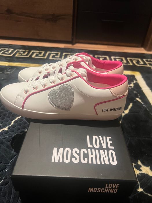 Love Moschino оригинални нови обувки