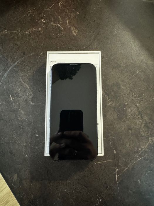 iPhone 16e / 128Gb / In Garanție