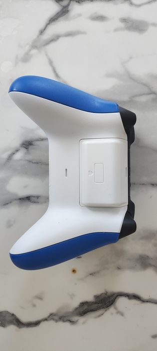 Продам оригинальный Xbox Wireless Controller