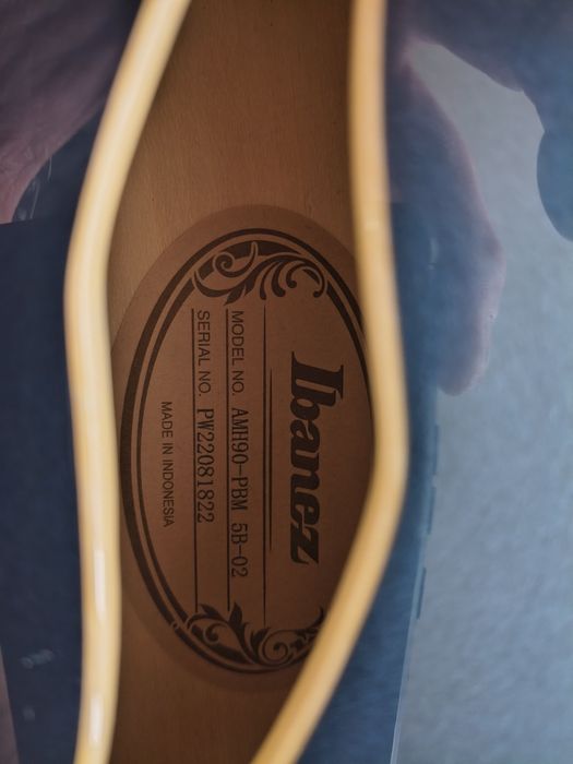 Ел. китара IBANEZ amh 90