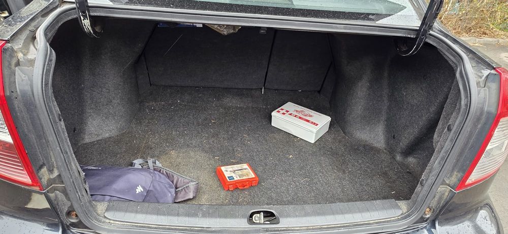 Vând Suzuki SX4 Sedan