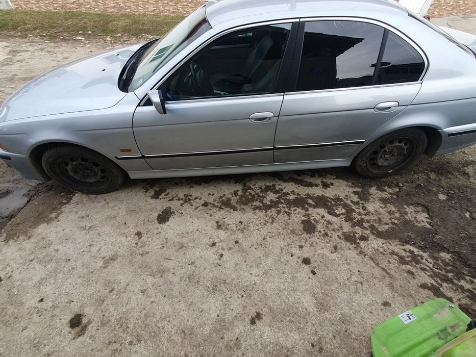 Бмв 520 цял за части