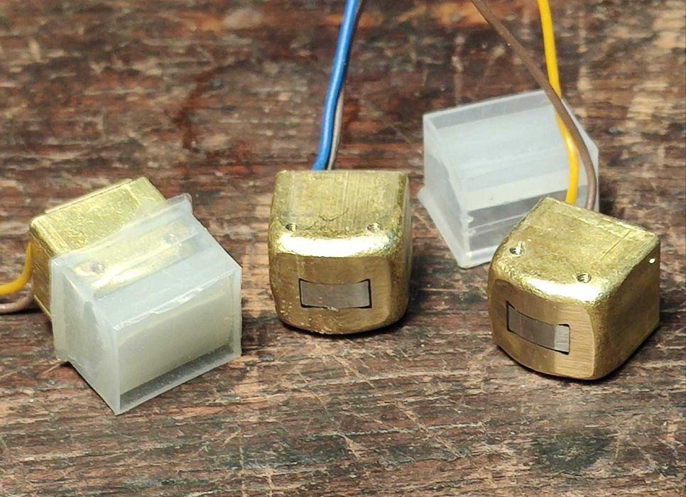 Capete pentru magnetofoane mono  cu doua piste 335 ohm, noi (NOS)