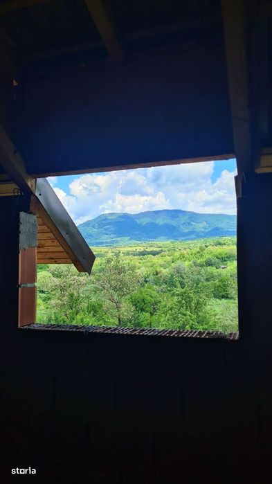 Pensiune de vânzare în comuna Corbeni, Județ Argeș.