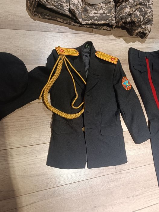 Военный одежды куртка и костюм