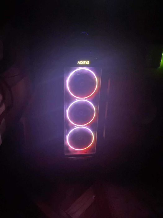 Vând PC gaming cu procesor i5-9400F, placa video GTX 1660TI TUF 6GB, 16GB RAM