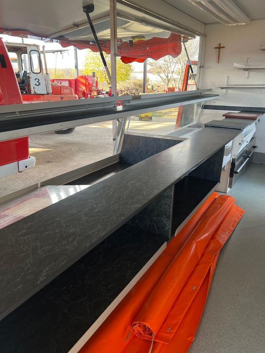 De inchiriat - autorulota Fiat ducato - dotari - vitrina rece