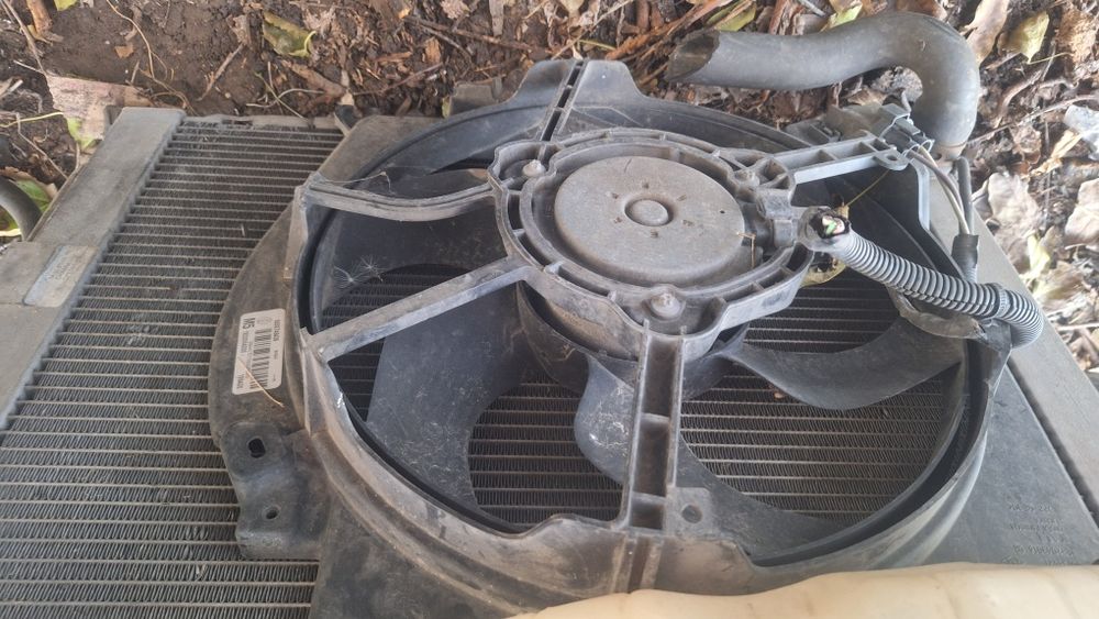 Aripa  renault clio 3 1.2 mpi  capota Radiatoare ventilator faruri Og