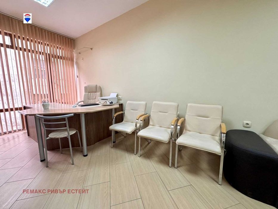 Дава се под наем Офис в Русе, Център - 27 кв.м за 46900 € - Снимка #4