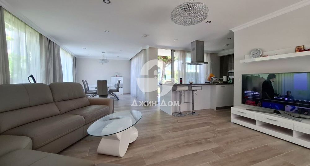 Продава се Къща в Бургас, Сарафово - 187 кв.м за 2942 €/кв.м - Снимка #2