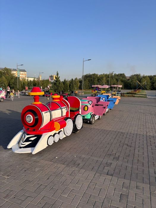 Паровоз, поезд,  паровозик Аттракцион