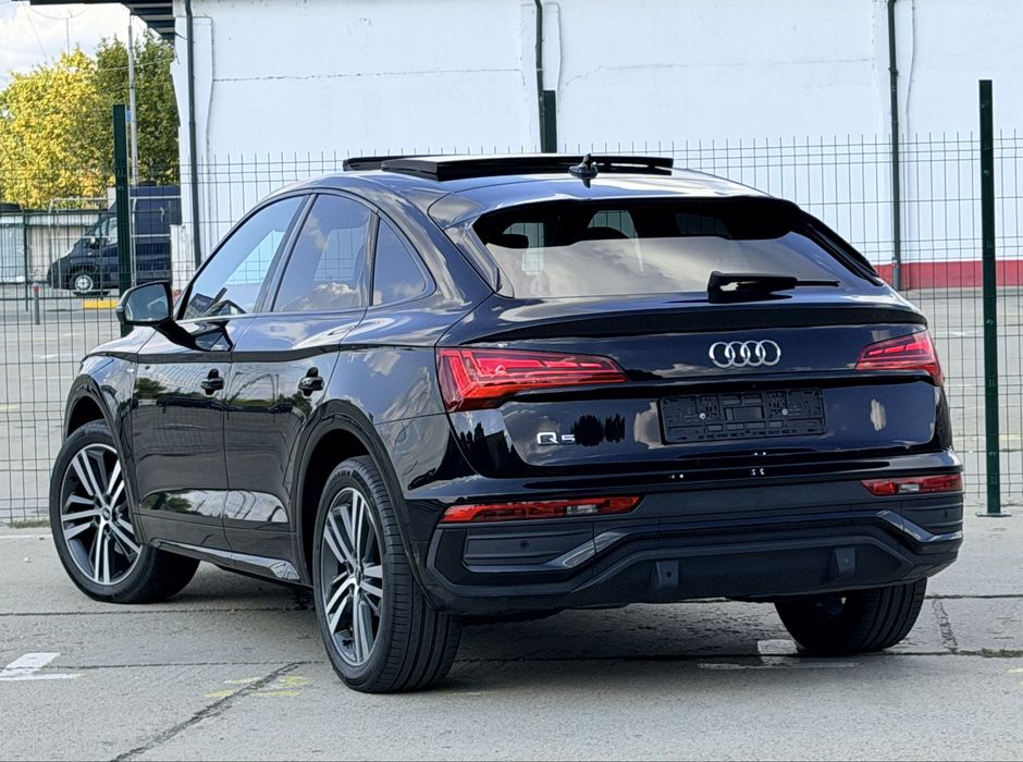 Audi Q5 Coupe / 2022/ Facelift / Sline plus/ Matrix