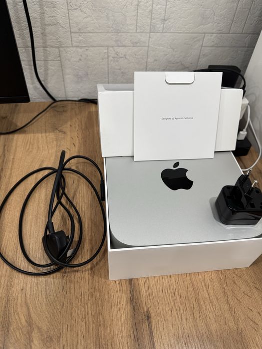 Mac mini M2 16GB 512 SSD