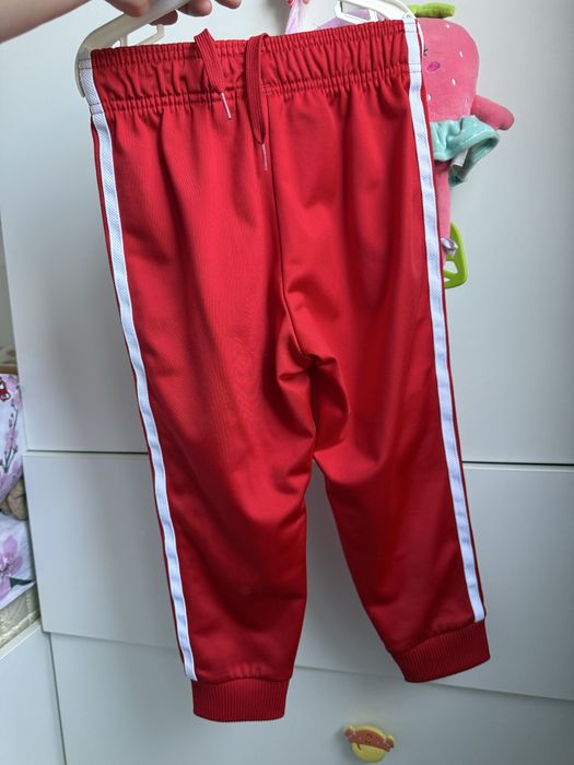 Trening adidas rosu 4-5 ani, 110 cm