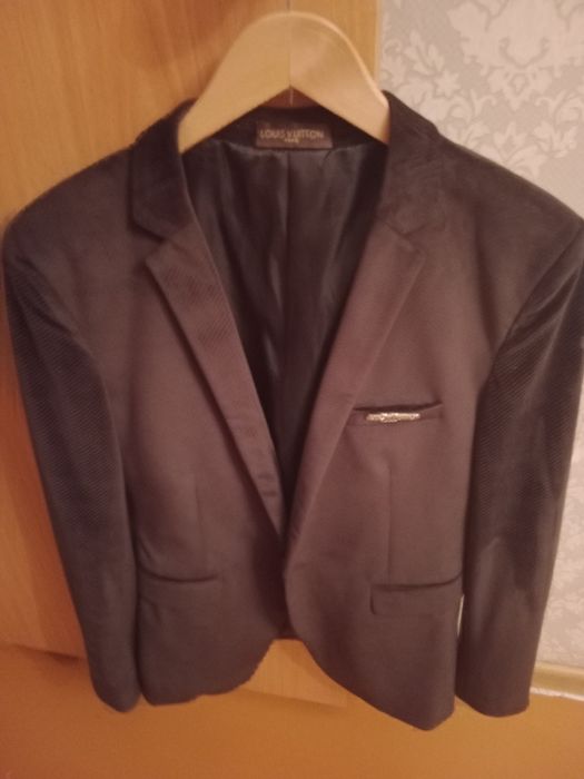 Костюмы. Пиджаки. Мужские Новые. Недорого