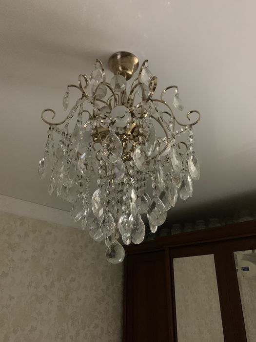 Продаю люстру в хорошем состянии.