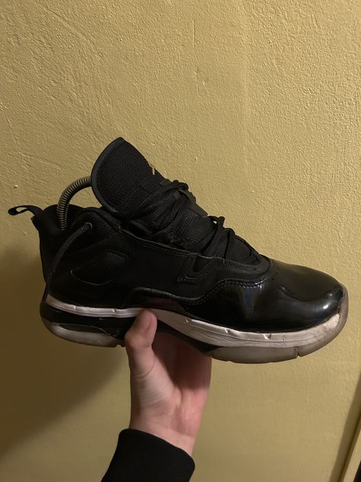 Adidași Jordan negri