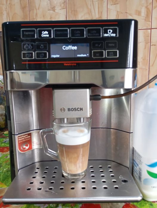 Vând expresor cafea Bosch vero Aroma 700