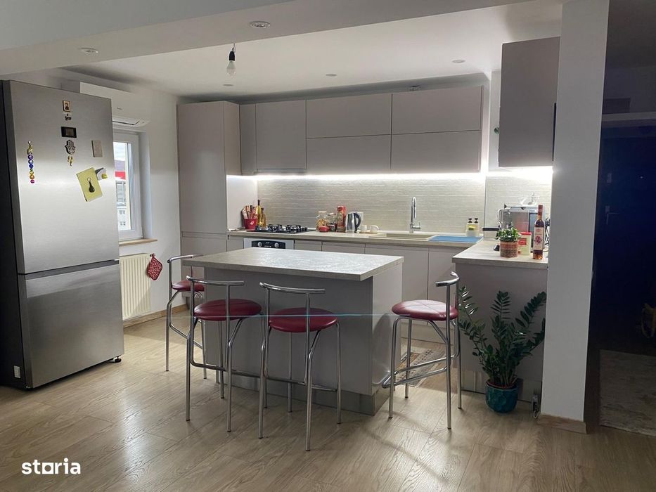 Campina - ultracentral - ap. 3 cam - 145000 Euro