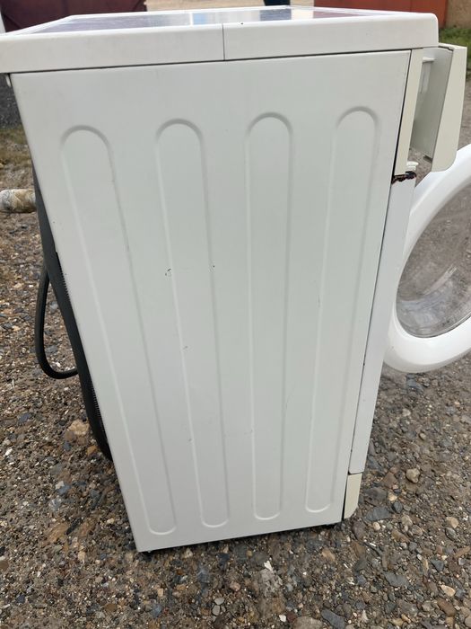 Продам стиральную машинку LG