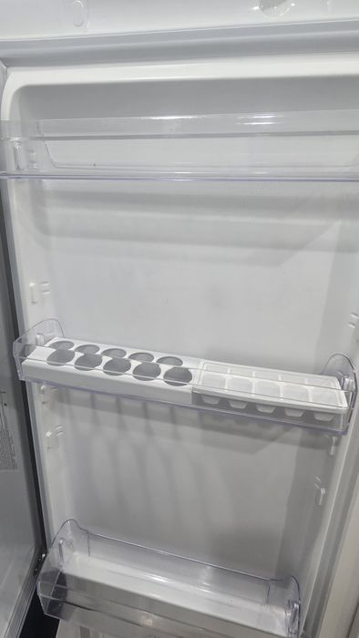 Холодильник Indesit