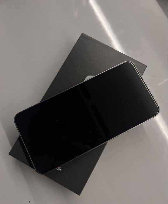 Samsung S25+ на 256гб, nano-SIM + eSIM