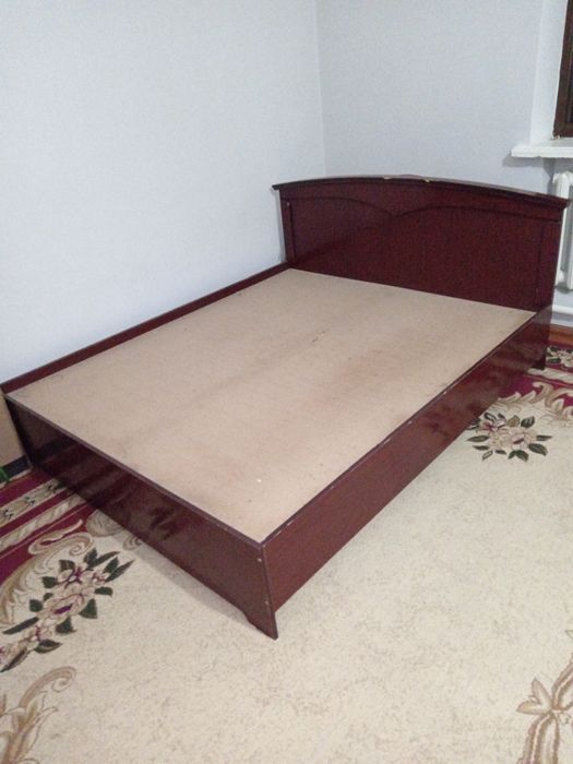 Двухспальная кровать
