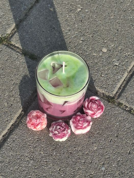 Lumanare handmade strawberry matcha