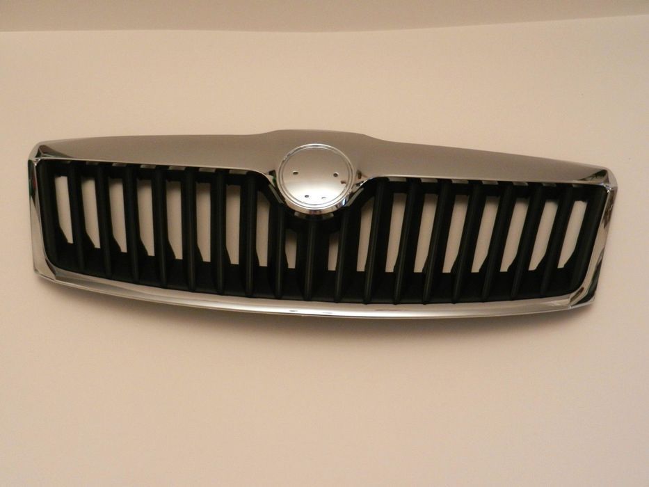 Grila radiator Skoda Octavia 2 Sedan, Combi 1Z 10.2008-12.2013, masca completa cu element cromat fara emblema, Facelift 1Z0853661A