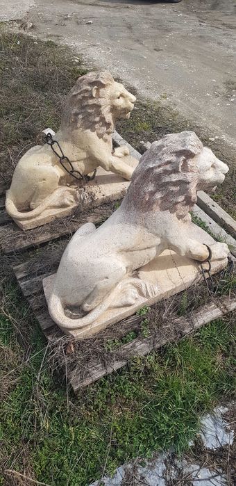 Статоя лъв гипсов