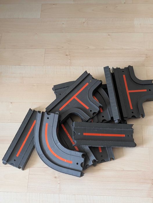 Hot Wheels City - elemente pistă: sine drepte, curbe si intersecţie