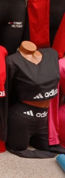 Compleu dama diferite modele