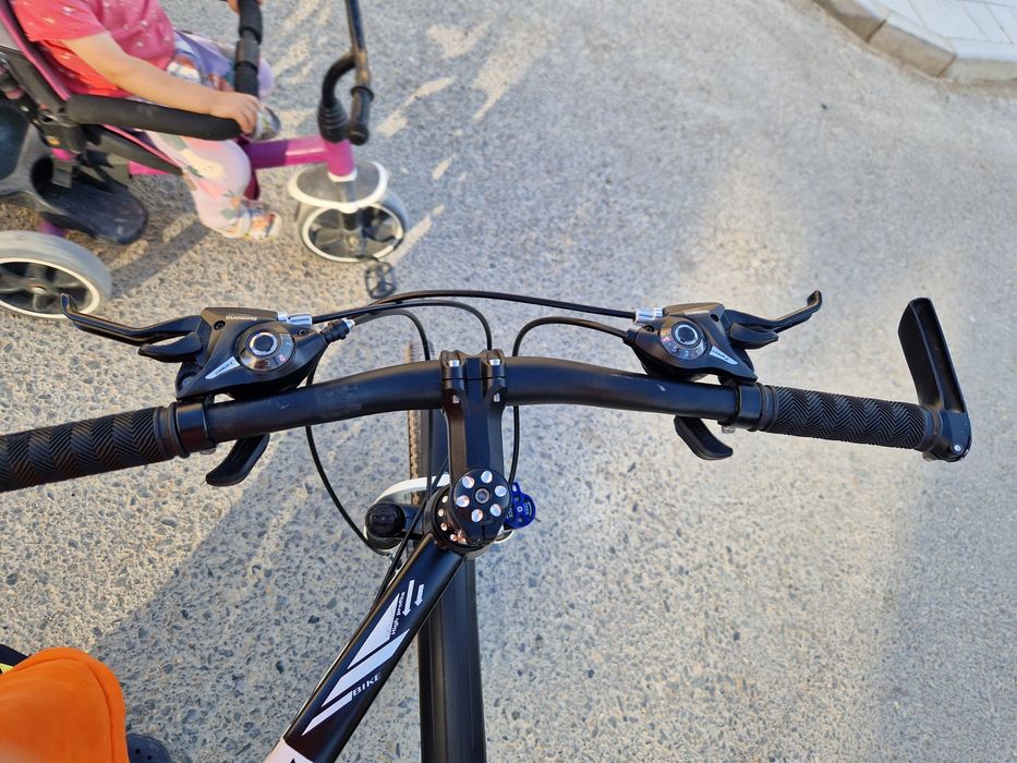 Велосипед, очень хорошом состояний, всё работает.