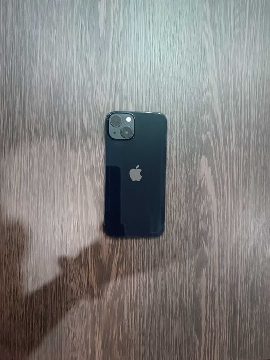 iPhone 13 midnight blue